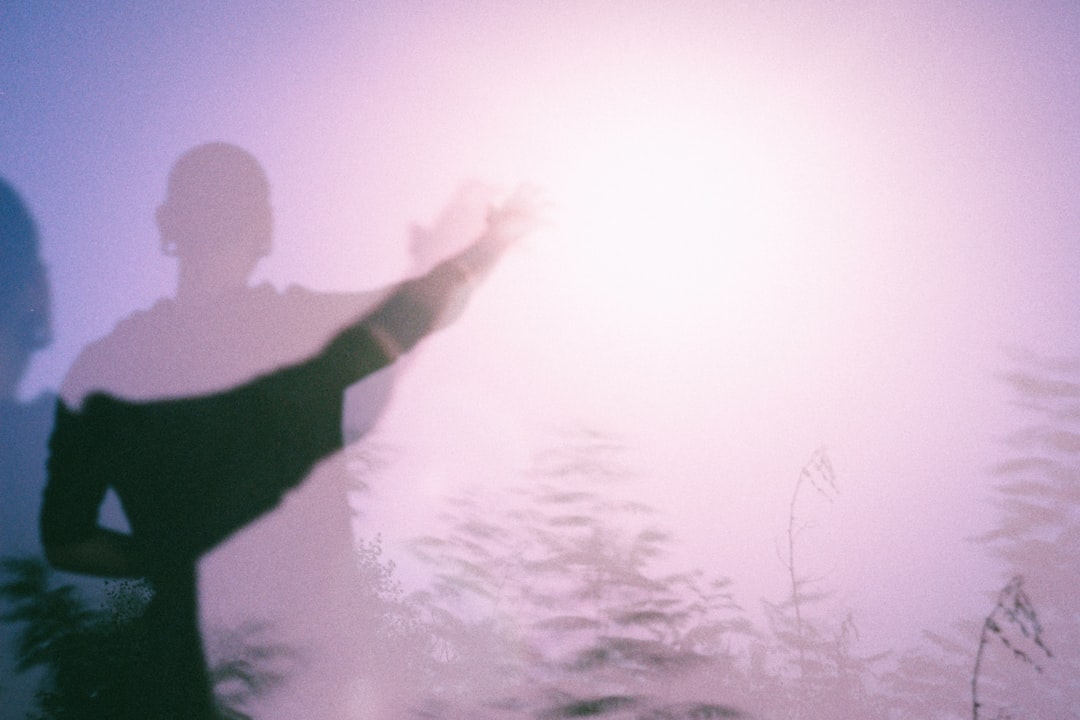 Молящийся человек